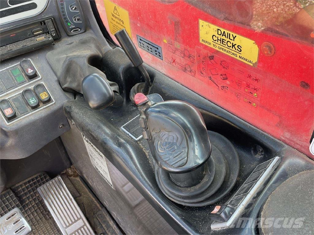 Manitou MT732 伸縮臂操作車
