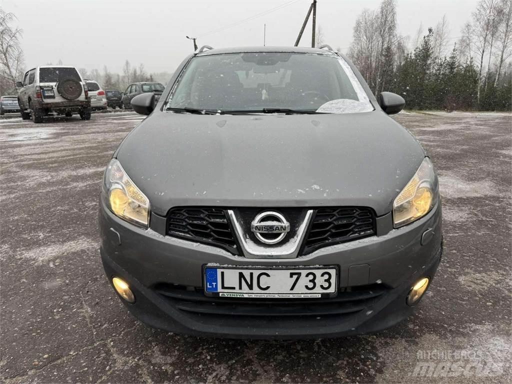Nissan  汽車