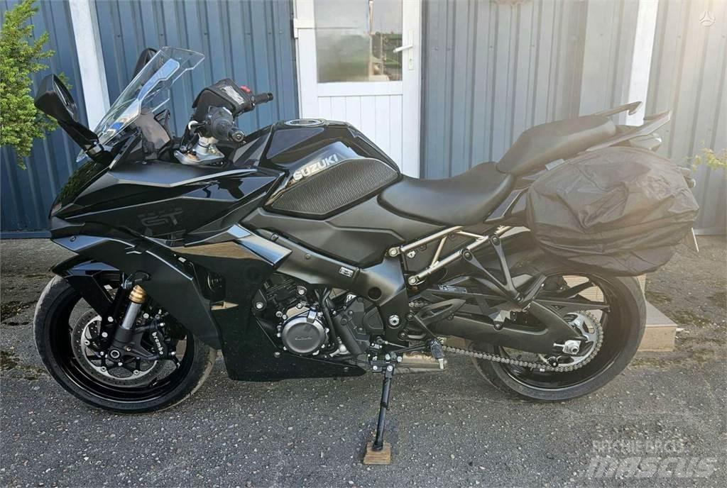Suzuki  多功能車