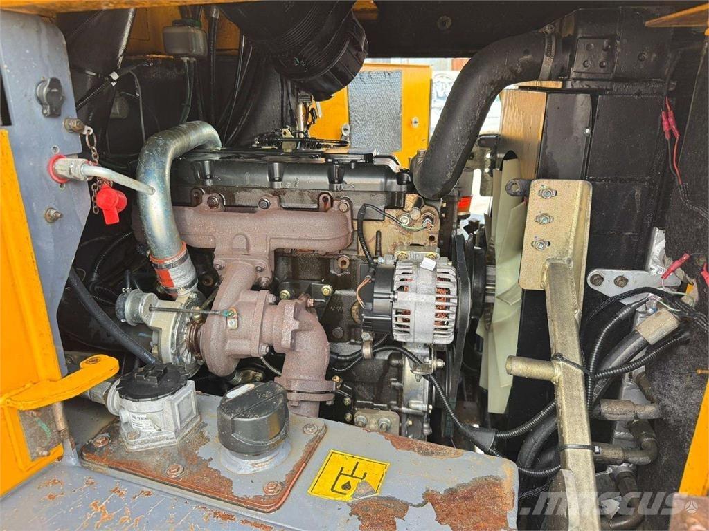 Terex TA9 鉸接式起吊車