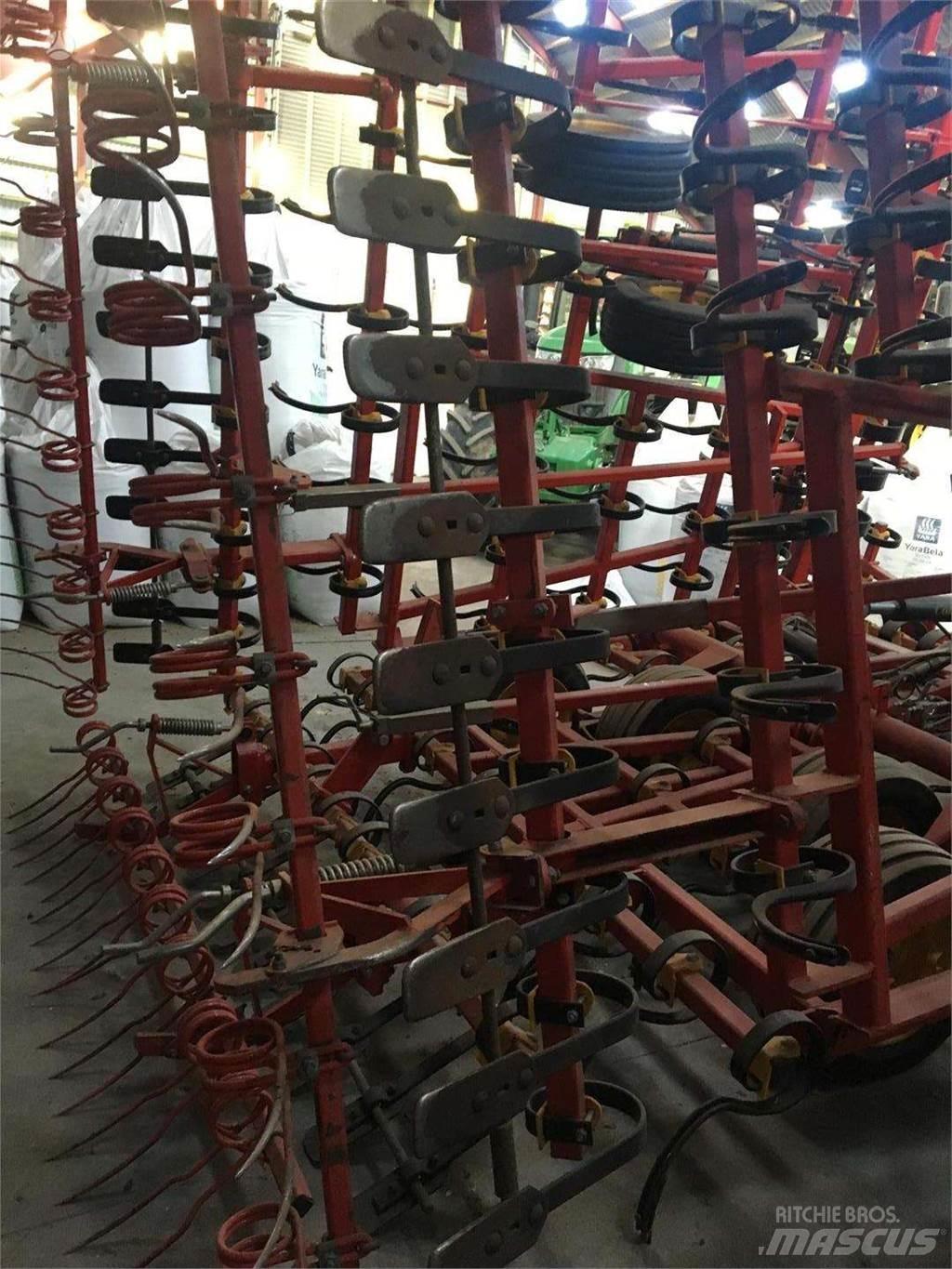Väderstad NZA800 中耕管理機