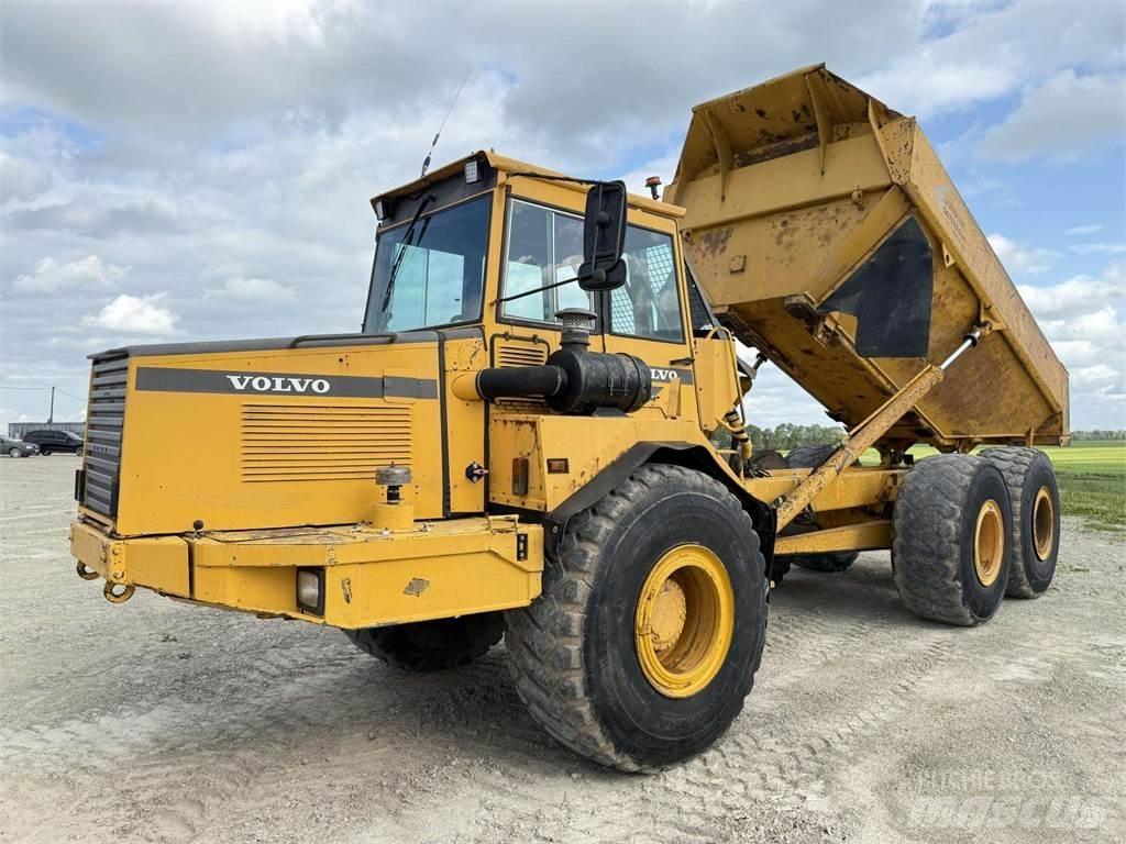 Volvo A25C 鉸接式起吊車