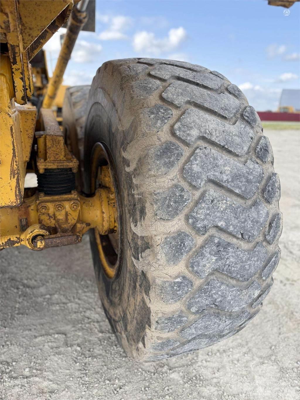Volvo A25C 鉸接式起吊車