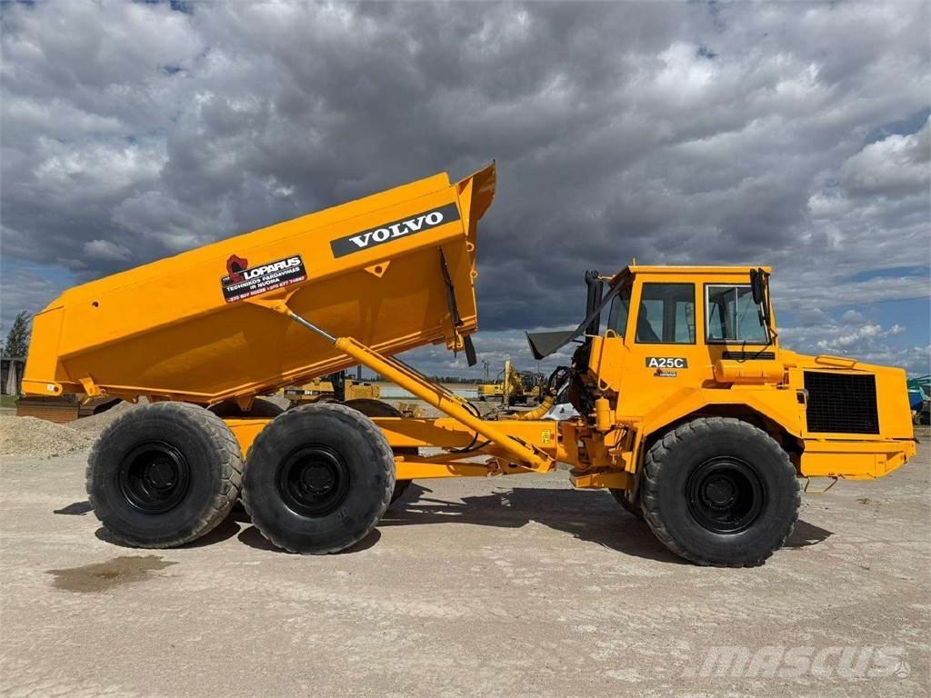 Volvo A25C 鉸接式起吊車