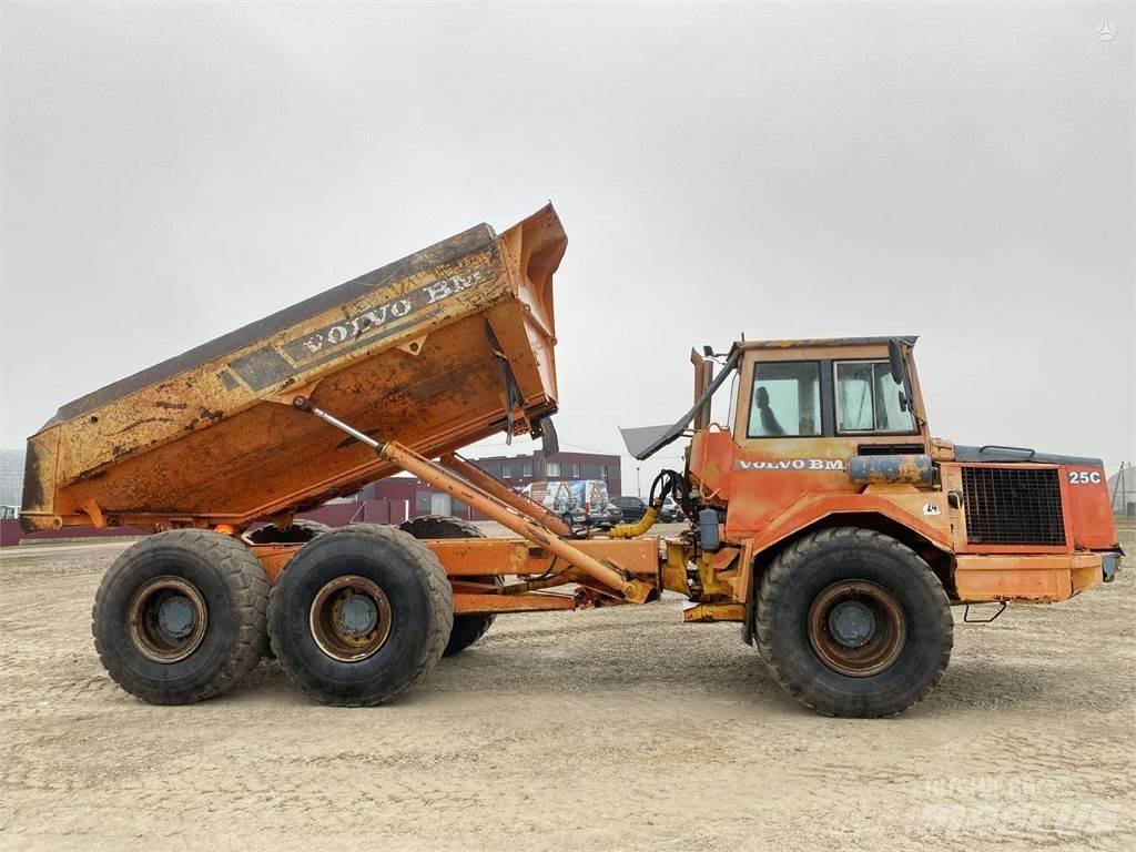 Volvo A25C , Nr.1 鉸接式起吊車