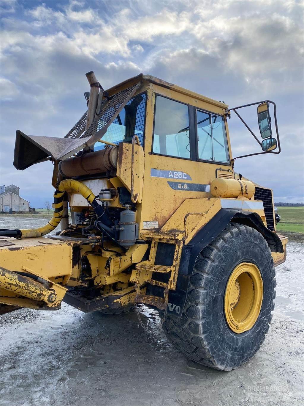 Volvo A25C , Nr.4 鉸接式起吊車
