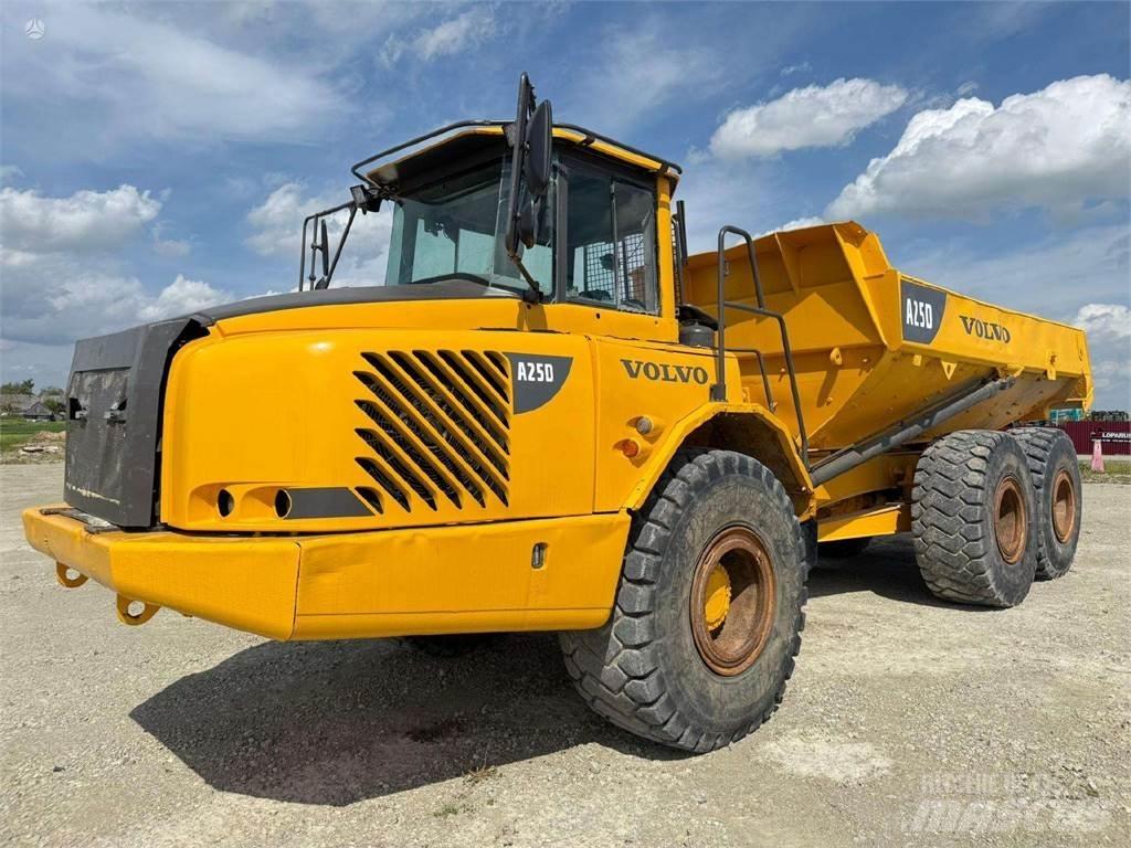 Volvo A25D 鉸接式起吊車