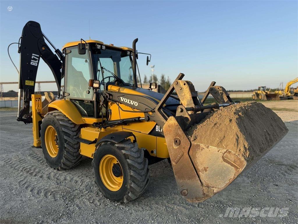 Volvo BL 71 反鏟裝載機