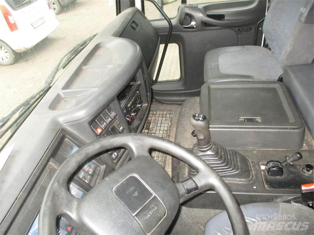 Volvo FL6 篷布卡車