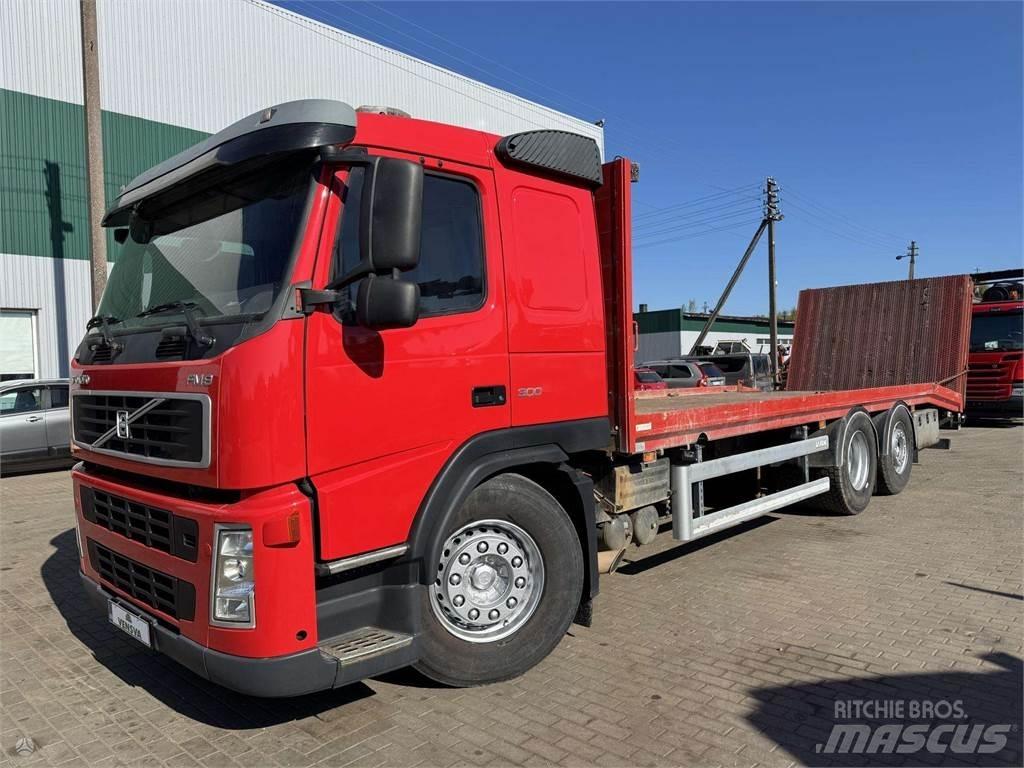 Volvo FM 9 平板式/側卸式卡車