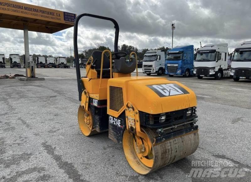 CAT CB214E 土壤壓實機