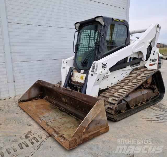 Bobcat T870 滑移轉向裝載機