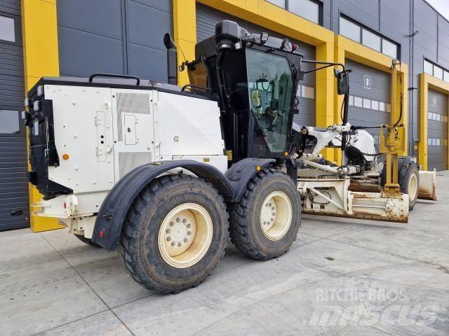CAT 120AWD 平土機