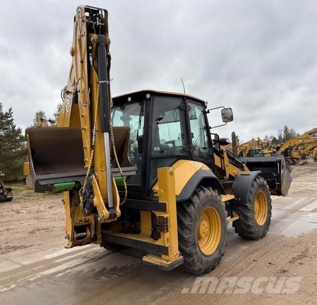 CAT 444 反鏟裝載機
