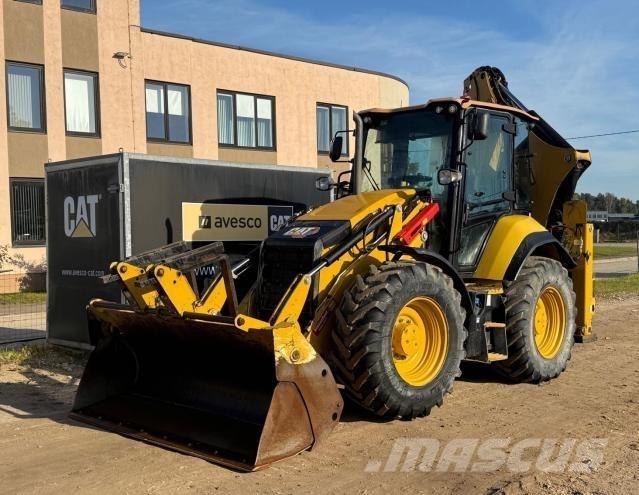 CAT 444 反鏟裝載機