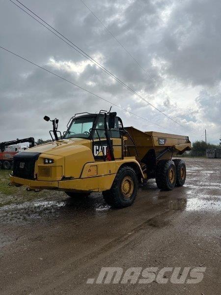 CAT 725C 鉸接式起吊車