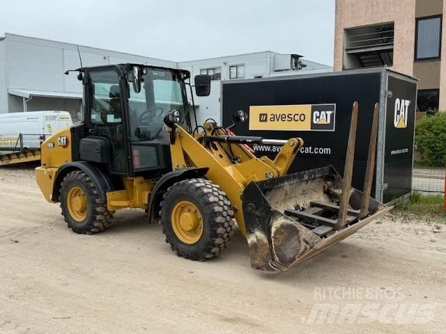 CAT 906 輪胎式裝載機
