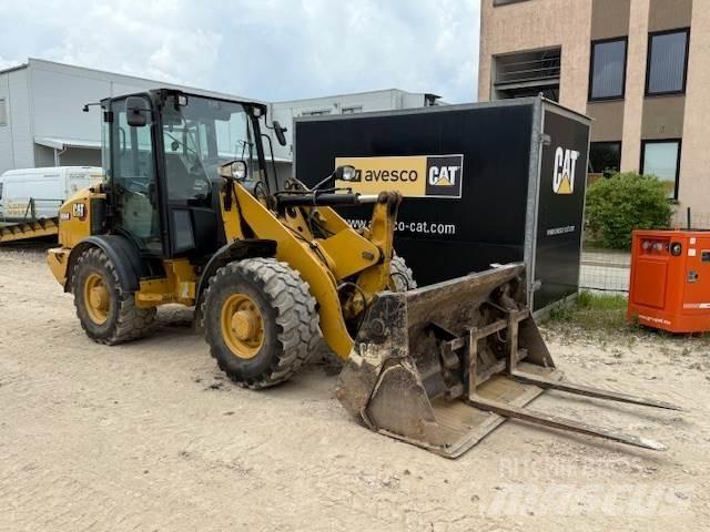 CAT 906 輪胎式裝載機