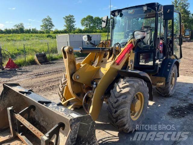 CAT 906 輪胎式裝載機