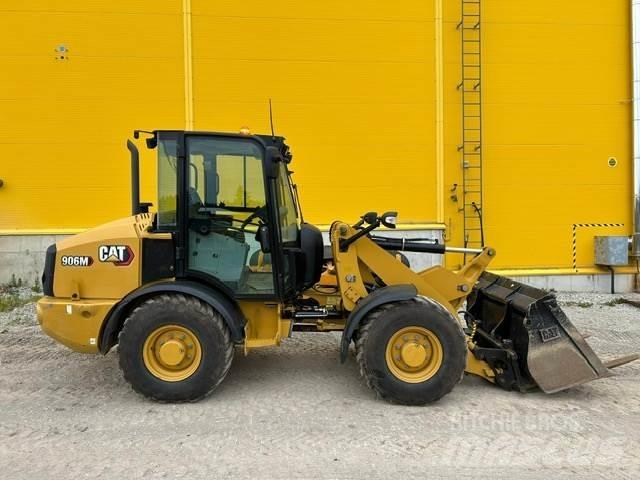 CAT 906M 輪胎式裝載機