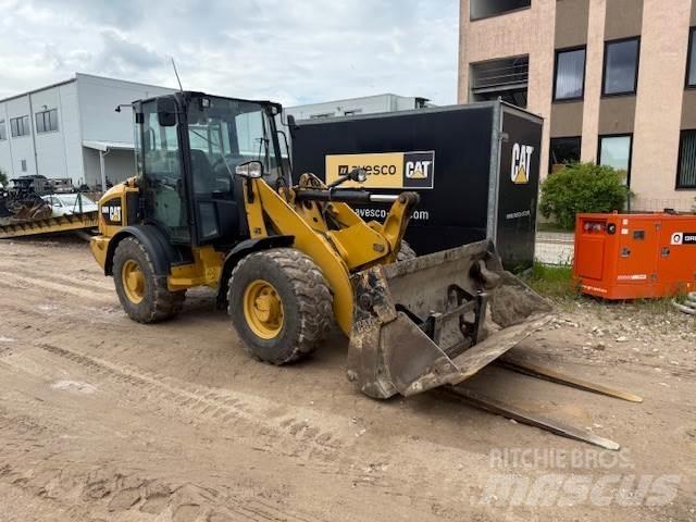 CAT 906M 輪胎式裝載機