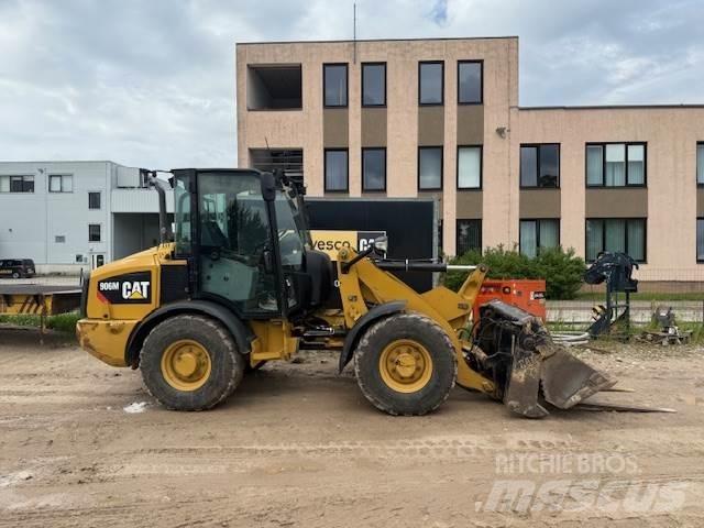 CAT 906M 輪胎式裝載機