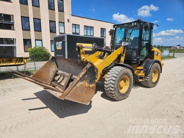 CAT 908M 輪胎式裝載機