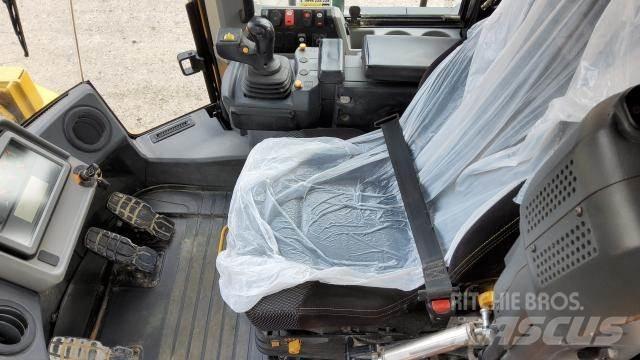 CAT 962M 輪胎式裝載機