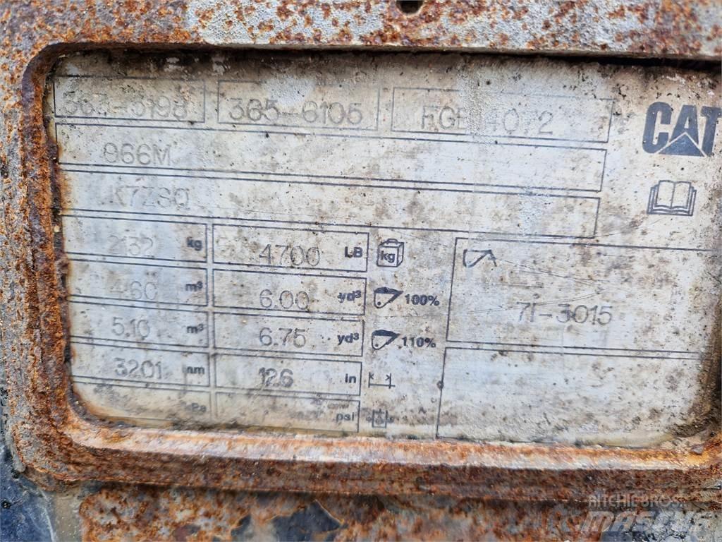CAT 966 輪胎式裝載機
