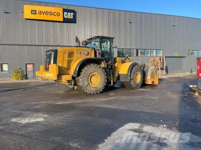 CAT 982 輪胎式裝載機