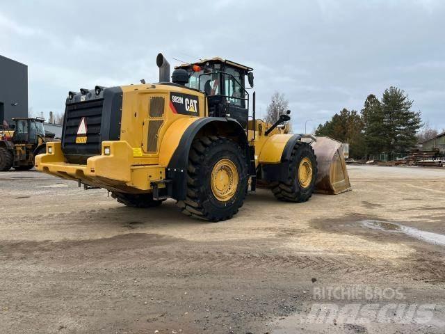 CAT 982M 輪胎式裝載機