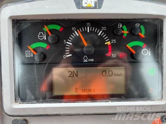 CAT 982M 輪胎式裝載機