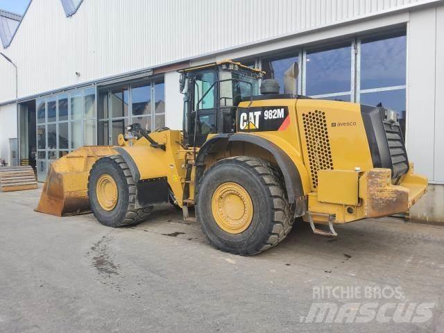 CAT 982M 輪胎式裝載機