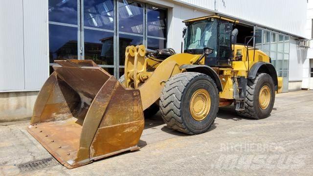 CAT 982M 輪胎式裝載機