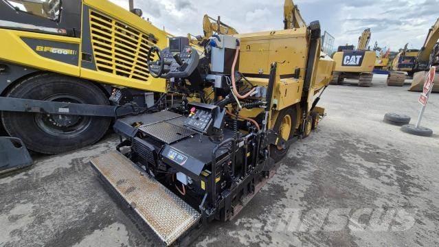 CAT AP300F 瀝青攤舖機/鋪路機