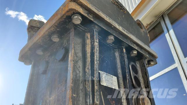 CAT H120GCS 鐵鎚/碎石機