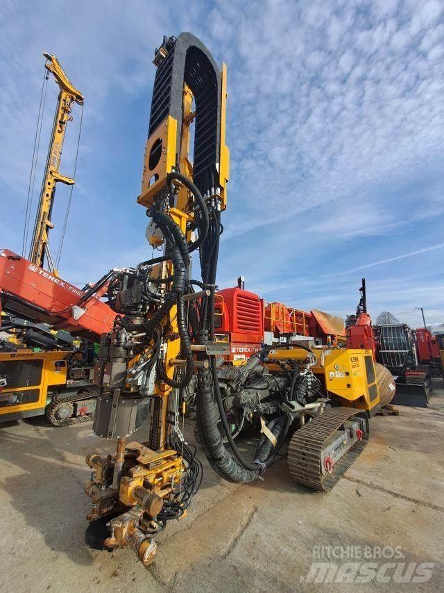 Klemm KR 801-3GS 錨固鑽機