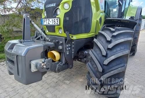 CLAAS Axion 830 曳引機