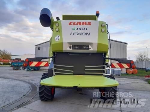 CLAAS Lexion 670 聯合收穫機