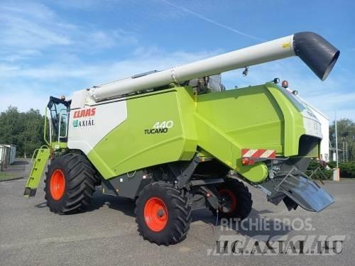 CLAAS Tucano 440 聯合收穫機