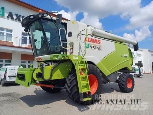 CLAAS Tucano 440 聯合收穫機