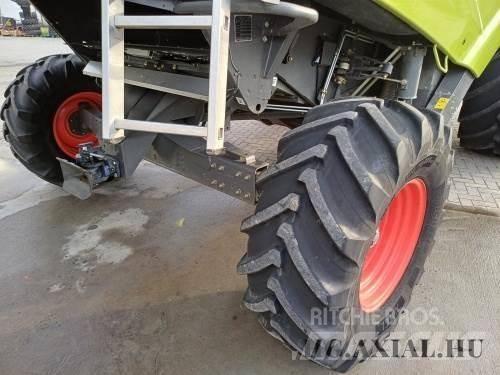 CLAAS Tucano 450 聯合收穫機
