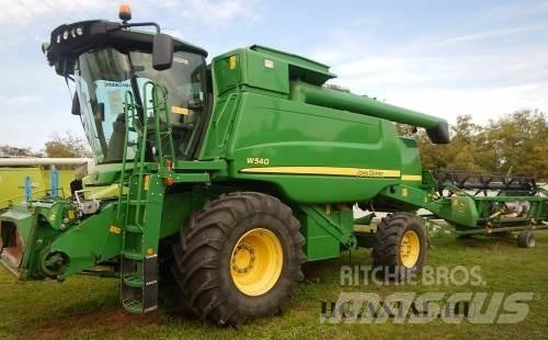 John Deere W540 聯合收穫機