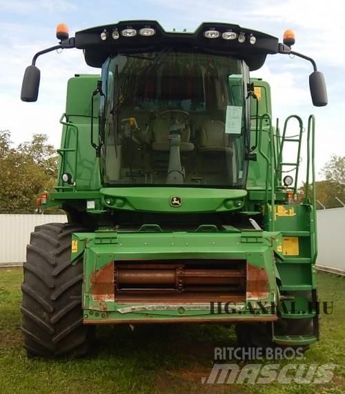 John Deere W540 聯合收穫機