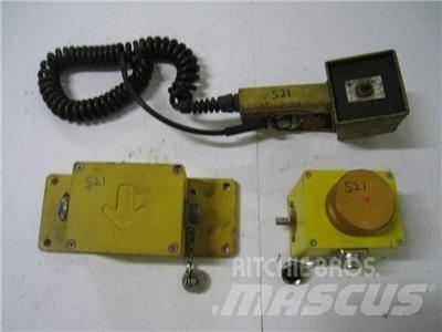 CAT BB 650 電子設備