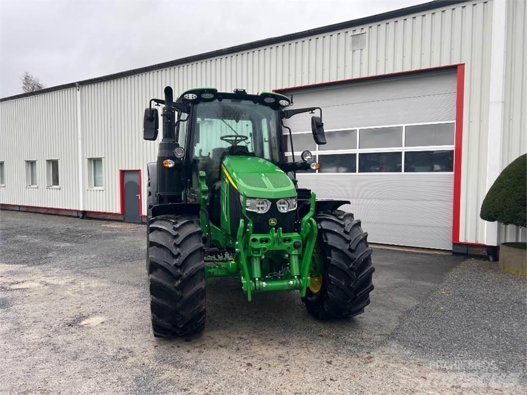 John Deere 6120M 曳引機
