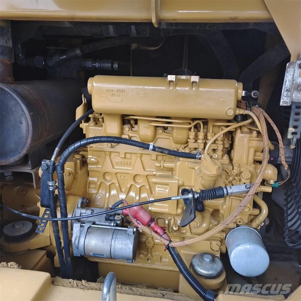 CAT 306 小型挖土機/掘鑿機<7t(小型挖掘機)