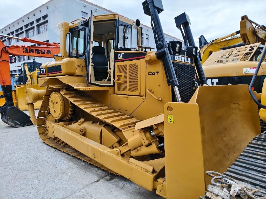 CAT D 7 R 履帶推土機