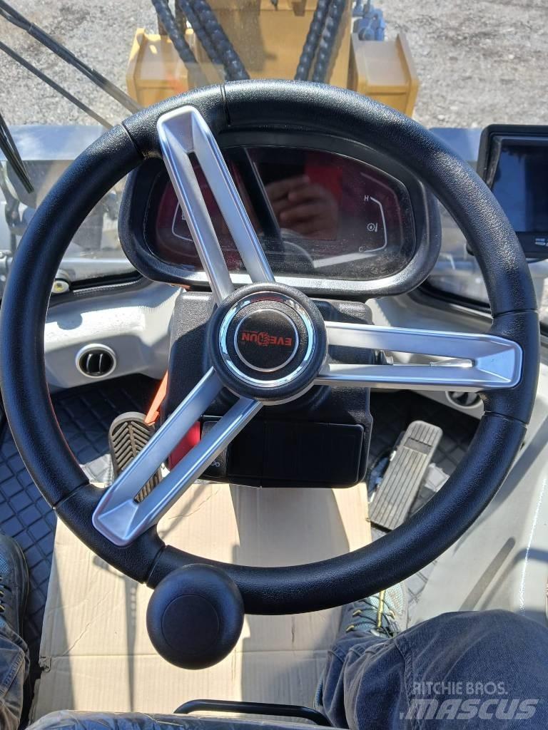 Everun ER 2500 推土機