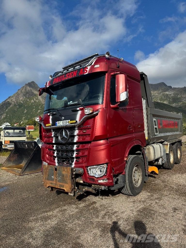 Mercedes-Benz Arocs 傾卸式卡車